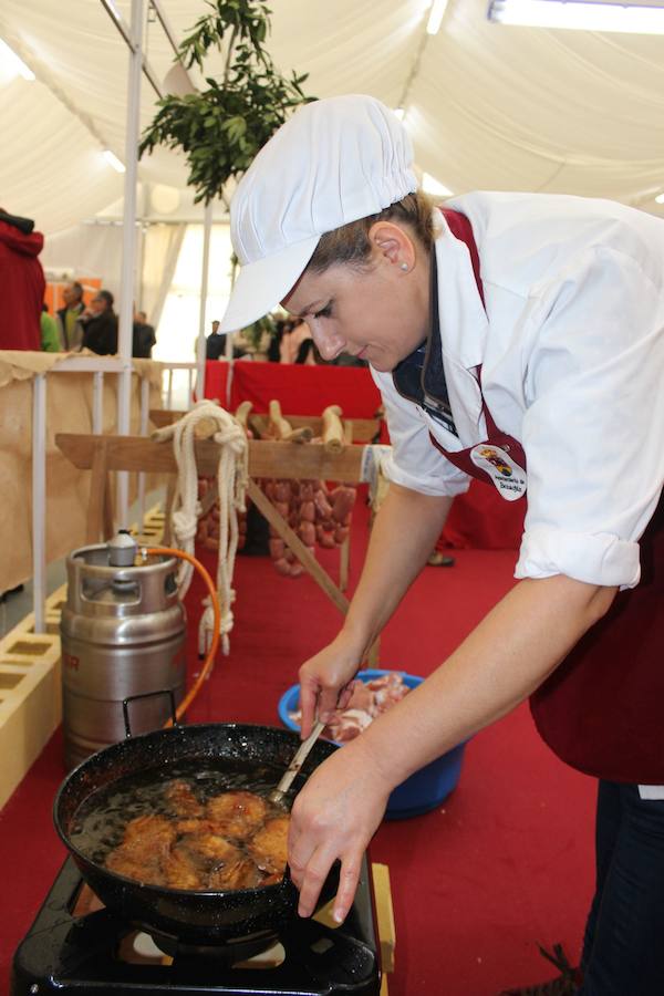 En fotos, la XIV Feria de la Chacina de Benaoján