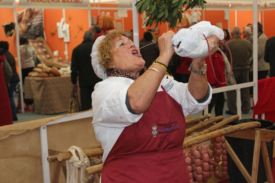 En fotos, la XIV Feria de la Chacina de Benaoján