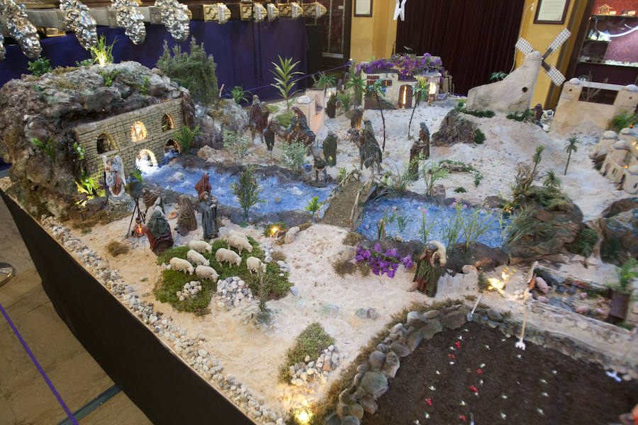 Exposición de belenes de miniatura de la colección de Luis Merino