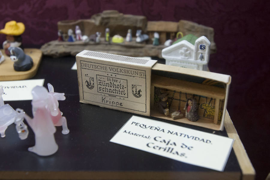 Exposición de belenes de miniatura de la colección de Luis Merino