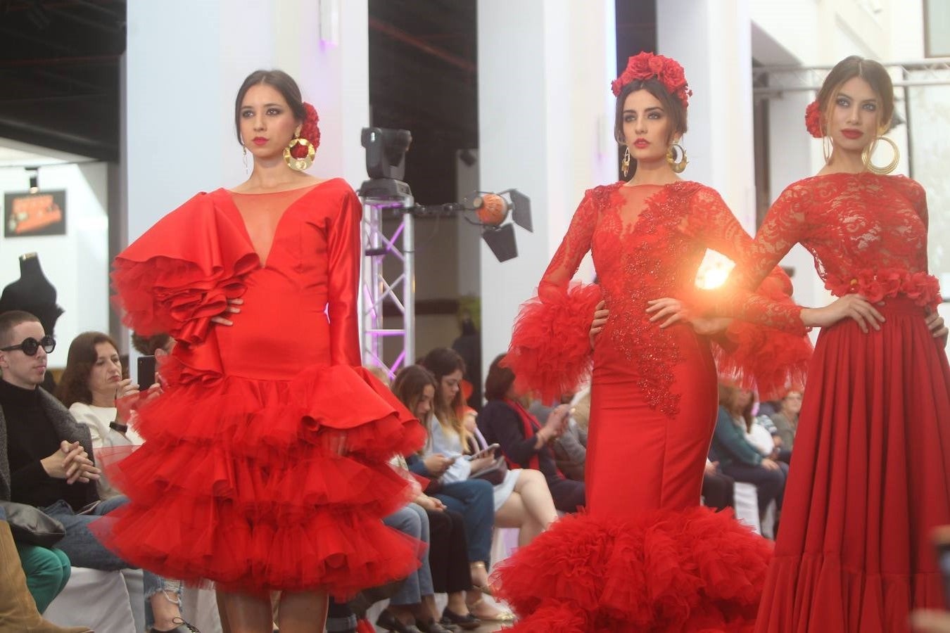 Las mejores fotos del certamen de jóvenes diseñadores de moda flamenca de FIMAF (I)