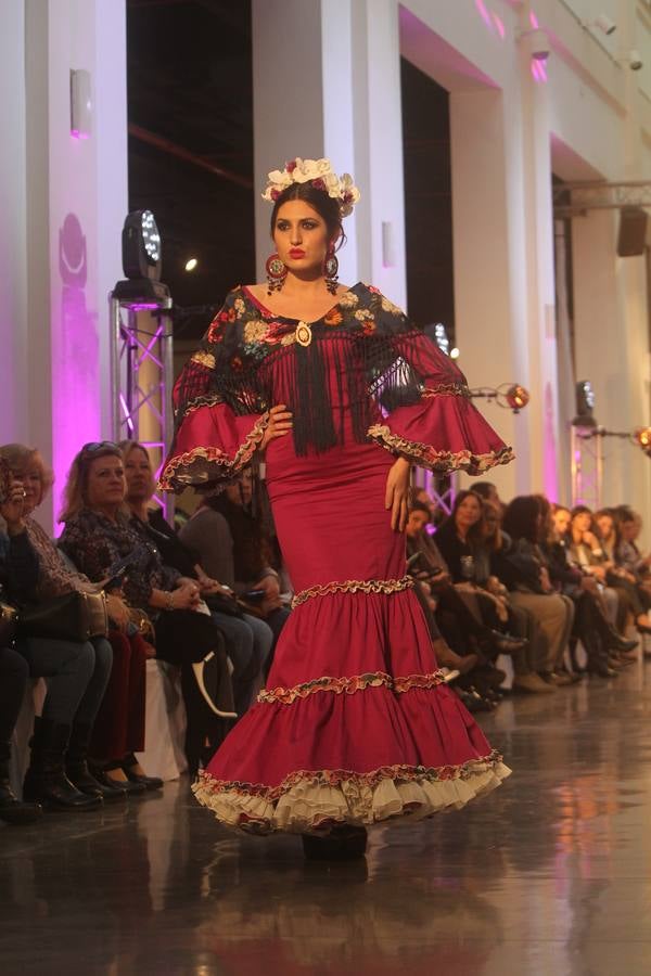 Las mejores fotos del certamen de jóvenes diseñadores de moda flamenca de FIMAF (III)