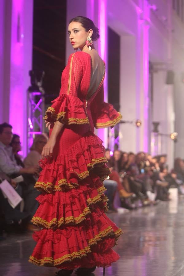 Las mejores fotos del certamen de jóvenes diseñadores de moda flamenca de FIMAF (IV)