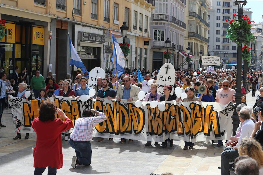 La tercera marcha por la sanidad en Málaga, en imágenes