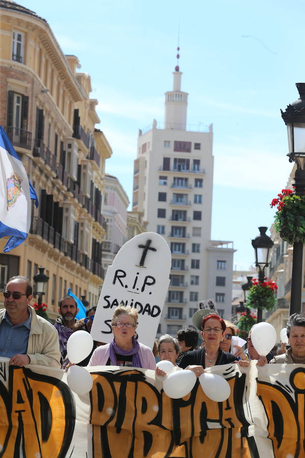 La tercera marcha por la sanidad en Málaga, en imágenes
