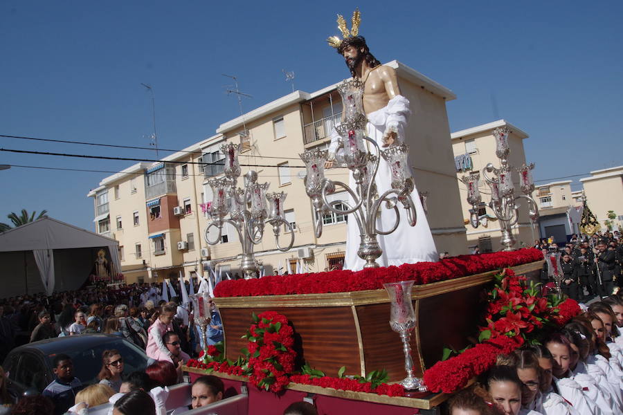 Los traslados del Viernes de Dolores, en imágenes