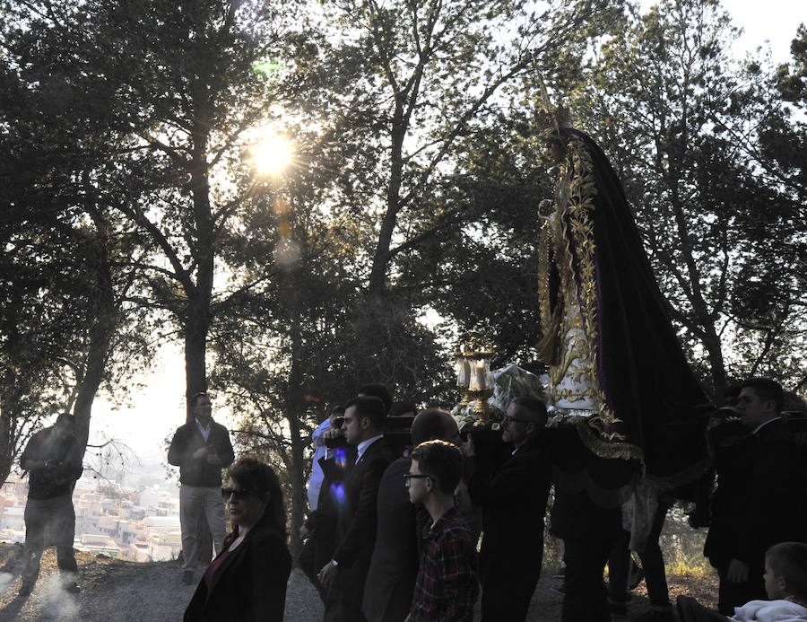 Los traslados del Viernes de Dolores, en imágenes