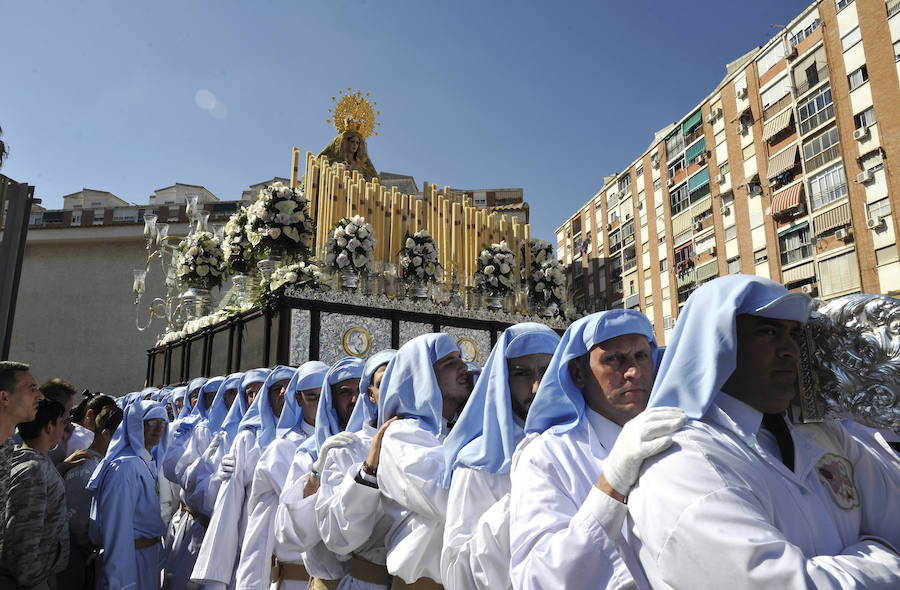 Los traslados del Sábado de Pasión en Málaga, en imágenes