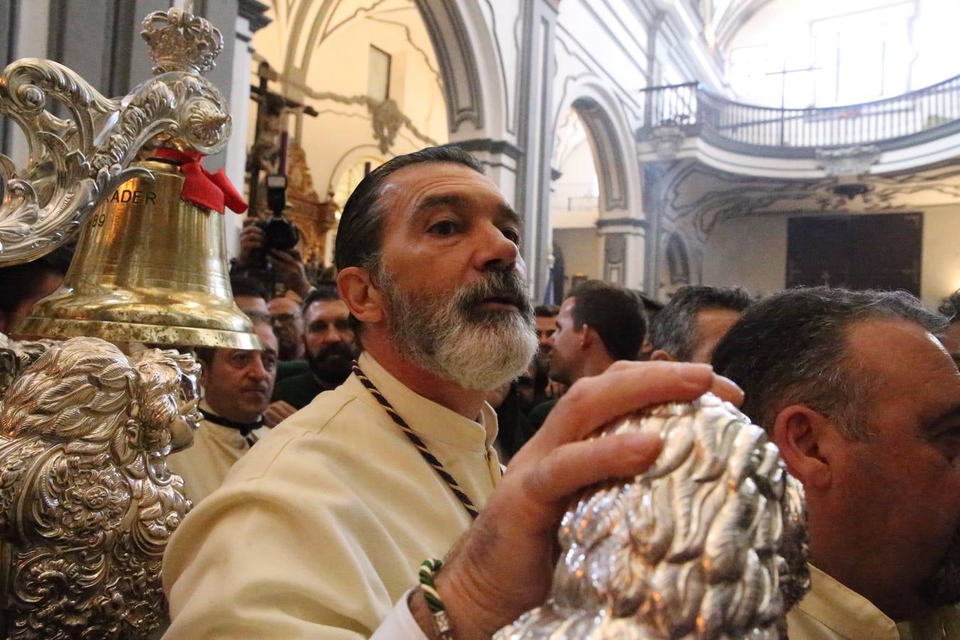 Lágrimas y Favores, en procesión