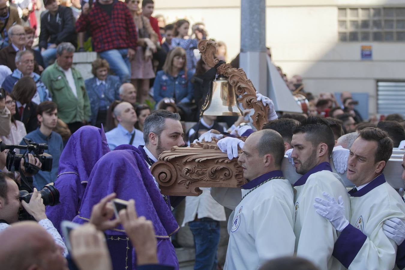 Pollinica sale en procesión por las calles de Málaga 2017