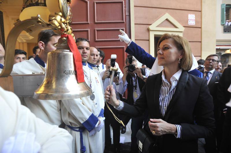 Toque de campana de la ministra Cospedal en la Paloma.