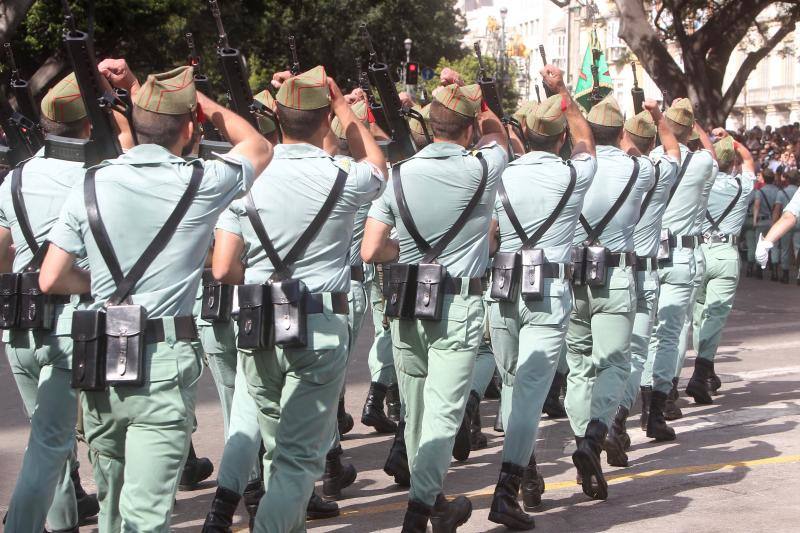 Fotos del desembarco de la Legión en Málaga el Jueves Santo