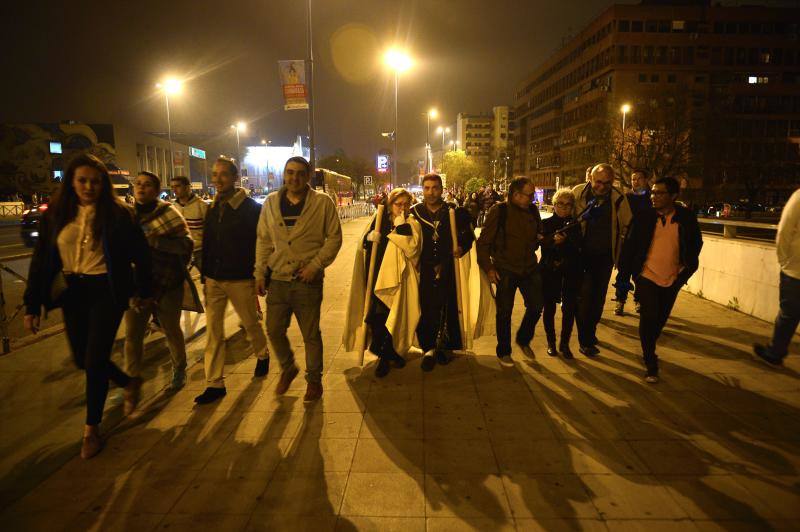 Fotos de la estampida y el pánico en la Madrugá de Sevilla