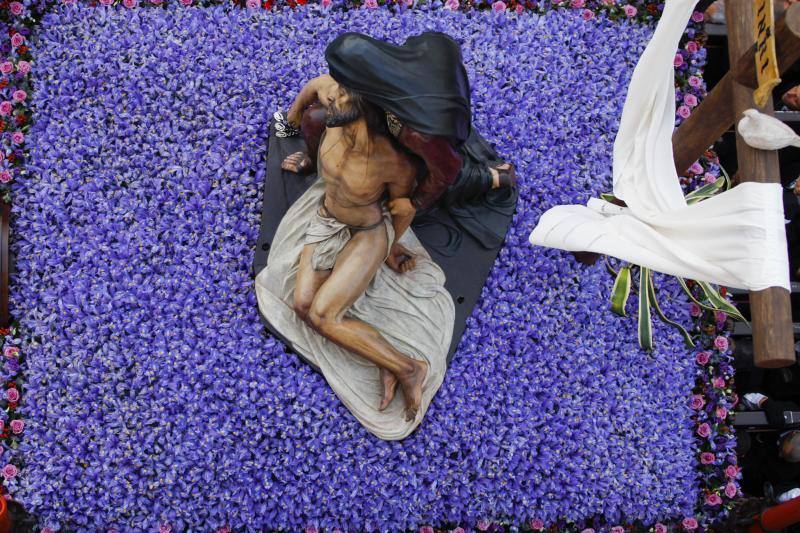 Fotos de la Virgen de la Piedad en el Viernes Santo 2017