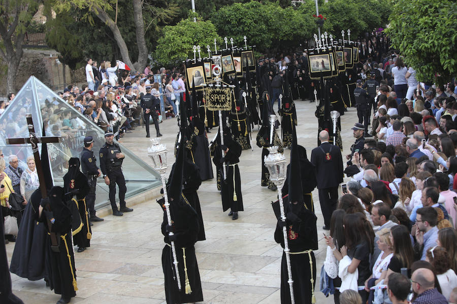 Fotos del Santo Sepulcro en su desfile procesional