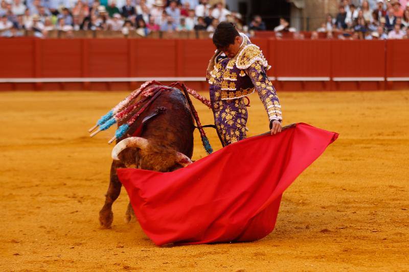 Famosos en la corrida del Domingo de Resurección en Sevilla