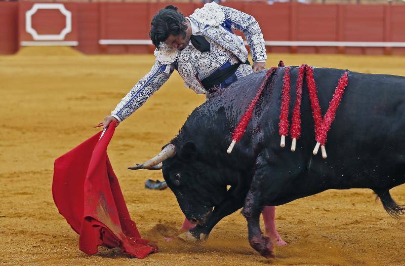 Famosos en la corrida del Domingo de Resurección en Sevilla