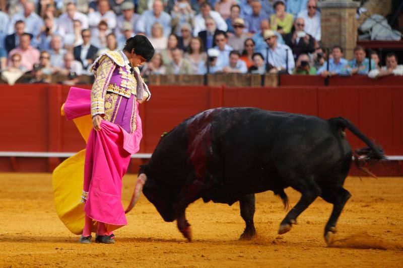 Famosos en la corrida del Domingo de Resurección en Sevilla