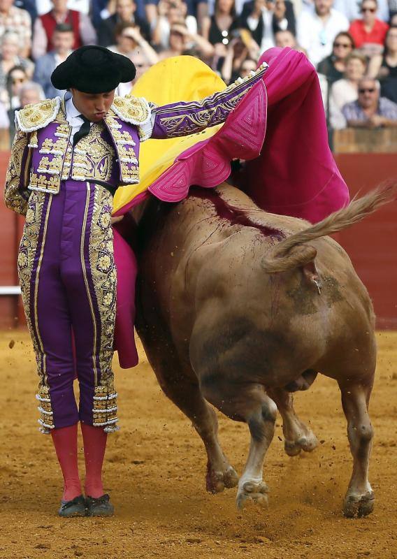 Famosos en la corrida del Domingo de Resurección en Sevilla