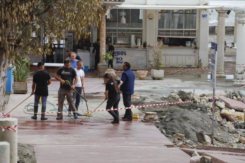 Fotos de los efectos del temporal en las playas de Málaga capital