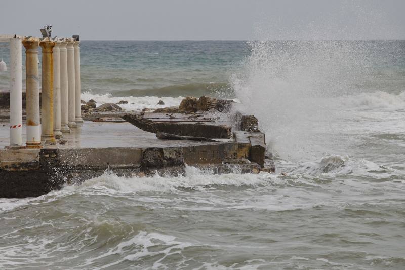 Fotos de los efectos del temporal en las playas de Málaga capital