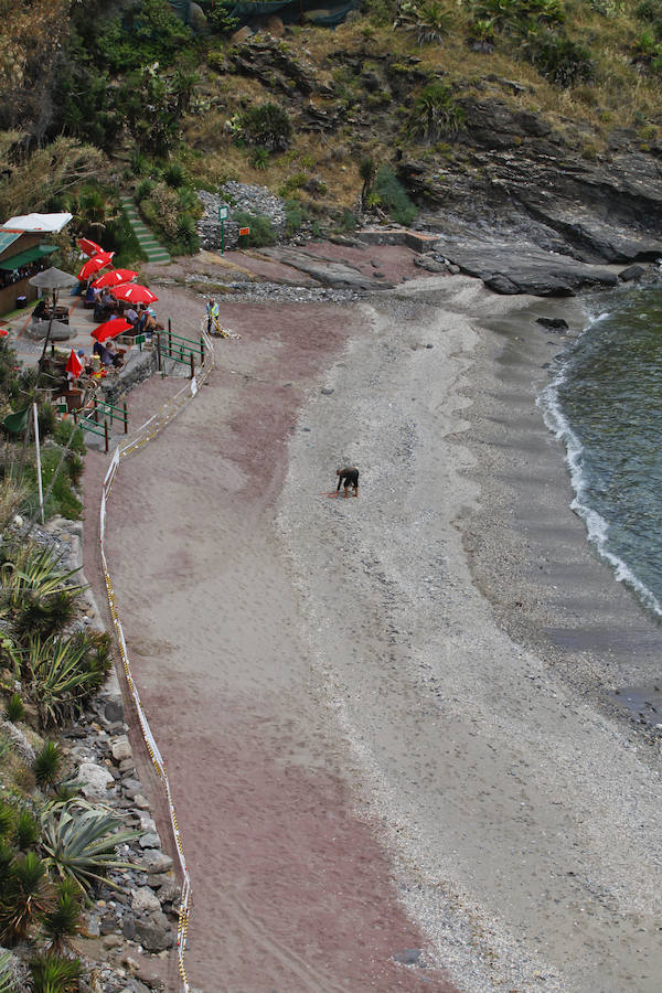 Así han sido las labores para reflotar la plataforma encallada en Benalmádena