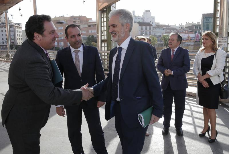 Fotos del coloquio con el consejero andaluz de Salud, Aquilino Alonso