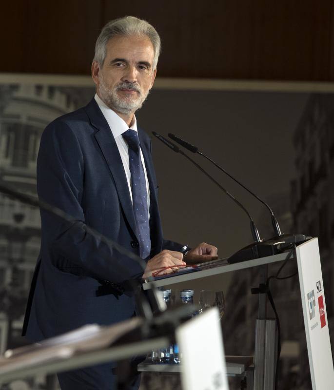 Fotos del coloquio con el consejero andaluz de Salud, Aquilino Alonso