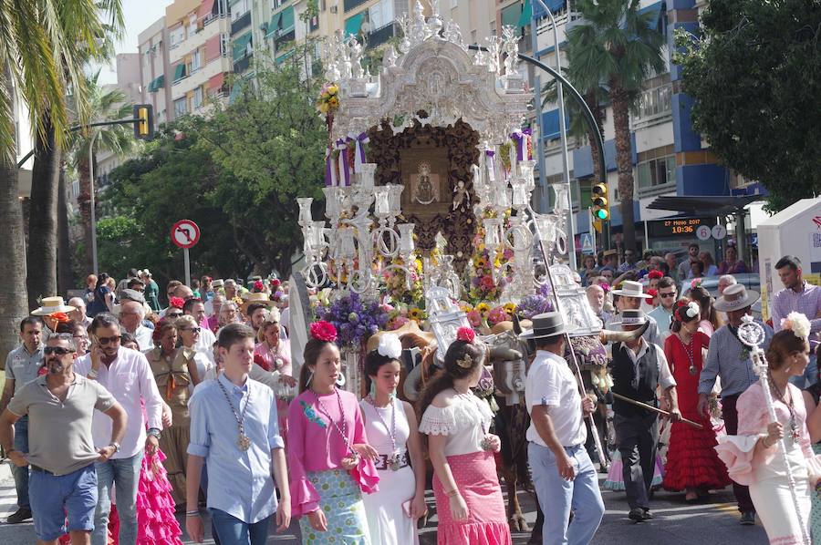 La salida de la Hermandad del Rocío de Málaga, en imágenes