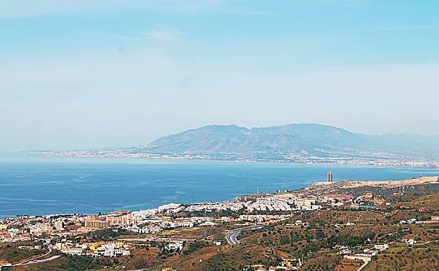 Zona residencial a los pies de la ruta