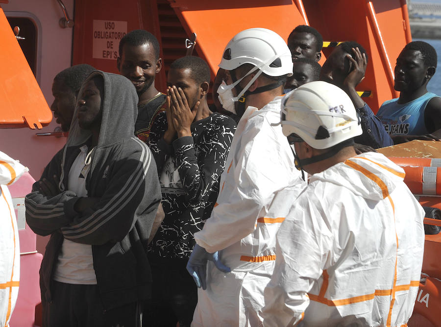 Llegan al puerto de Málaga 94 inmigrantes