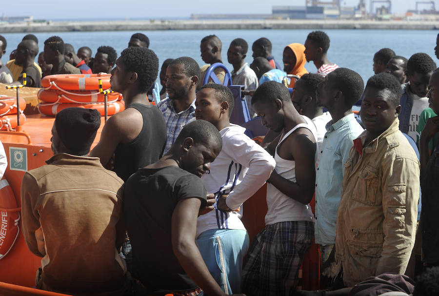 Llegan al puerto de Málaga 94 inmigrantes