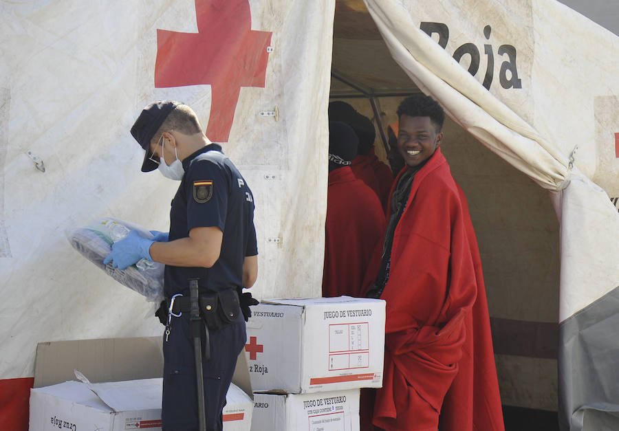 Llegan al puerto de Málaga 94 inmigrantes