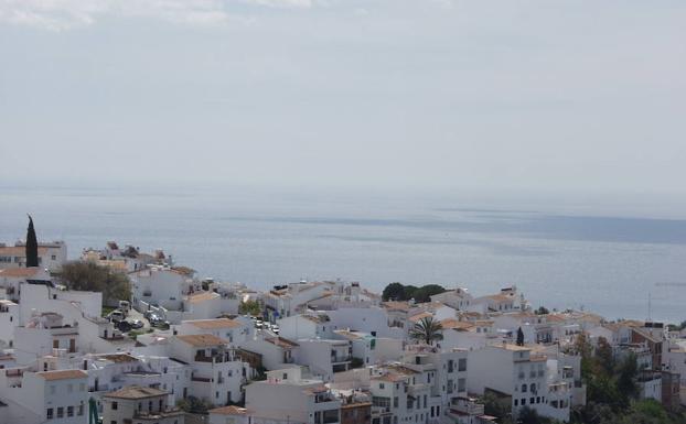 Frigiliana con el fondo del mar