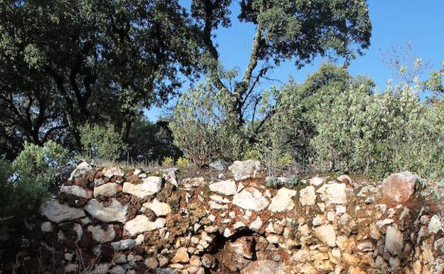 Una de las caleras abandonadas de la ruta