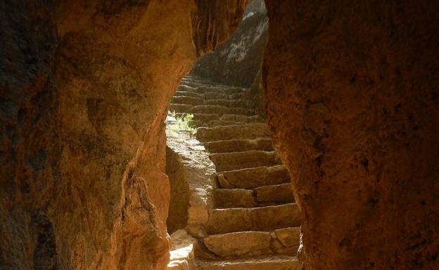 Escaleras de la Raja Ancha