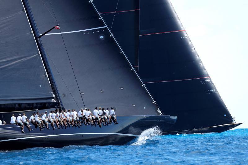 El espectáculo de la 35ª Copa América ya está en marcha en Hamilton (Bermudas). Los participantes compiten por conseguir el primer puesto en la competición más antigua de la historia del deporte.