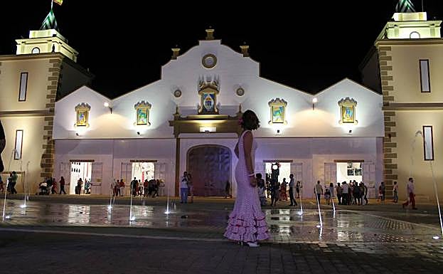 Portada del recinto ferial. 