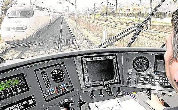 El ‘bypass’ del AVE para reducir el tiempode trayecto entre Málaga y Sevilla se enreda