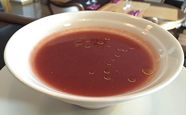 Gazpacho de brevas en el restaurante La Luz de Candela.