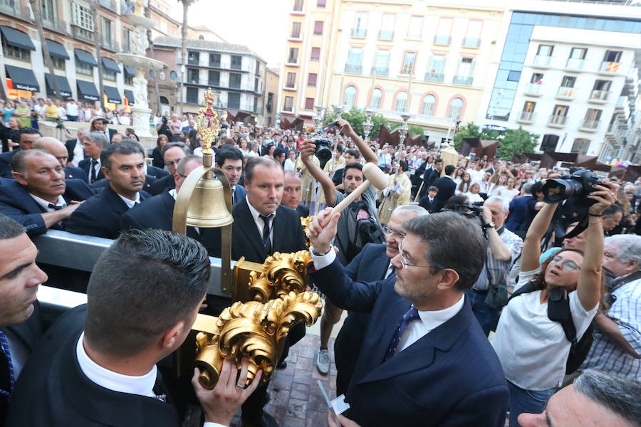 El acto se ha celebrado en la plaza de la Constitución al no poder hacerlo el Miércoles Santo