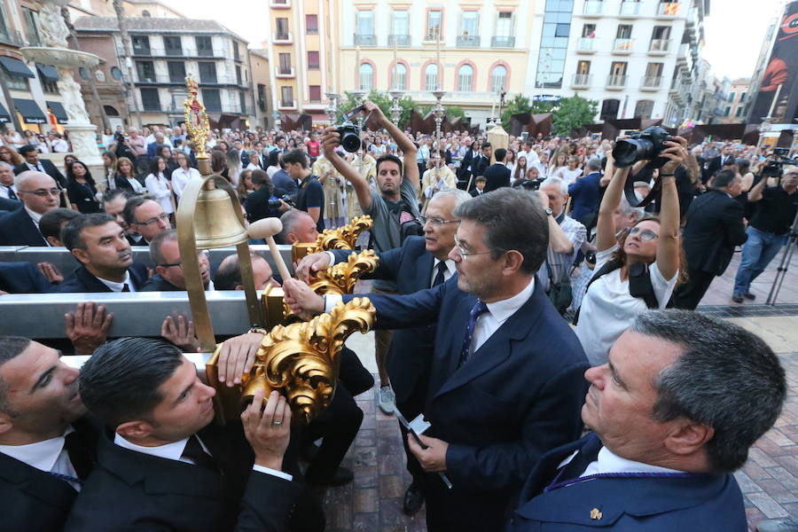 El acto se ha celebrado en la plaza de la Constitución al no poder hacerlo el Miércoles Santo