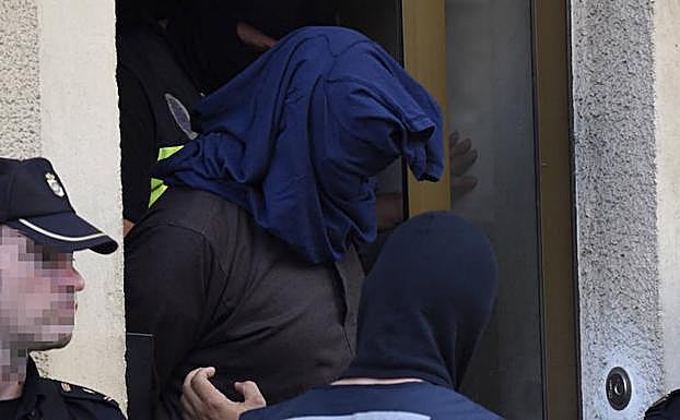 Foto de detenidos al desarticular una célula del Daesh hace unos días. 