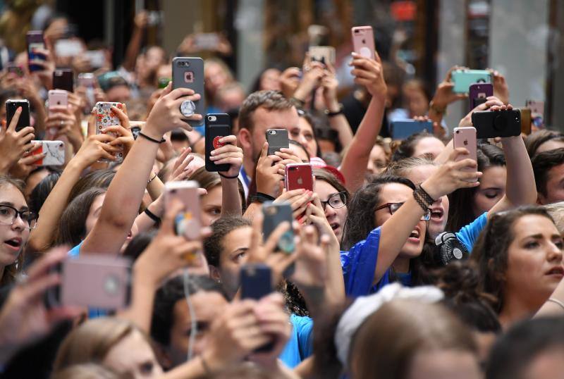 El cantante y compositor británico realiza un concierto para el programa Today de la cadena NBC en la plaza Rockefeller
