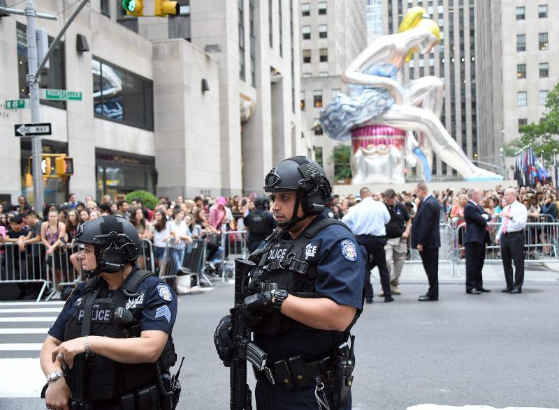 El cantante y compositor británico realiza un concierto para el programa Today de la cadena NBC en la plaza Rockefeller