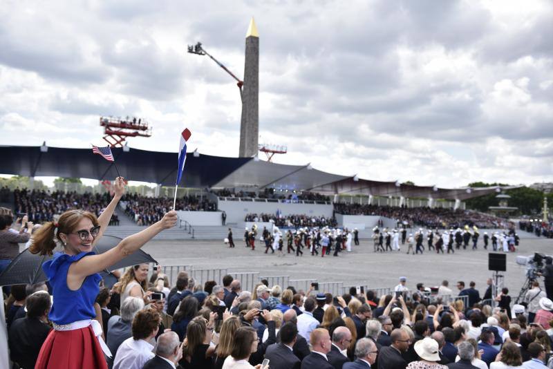 La Fiesta Nacional francesa contó con la asistencia del presidente de los Estados Unidos en conmemoración del centenario de la entrada de Estados Unidos en la Primera Guerra Mundial junto a Francia y al resto de los aliados.