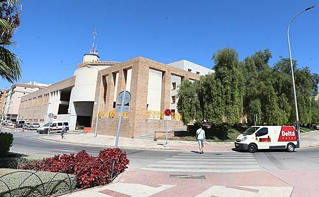 La agresión se produjo en la parte posterior de la comisaría. 