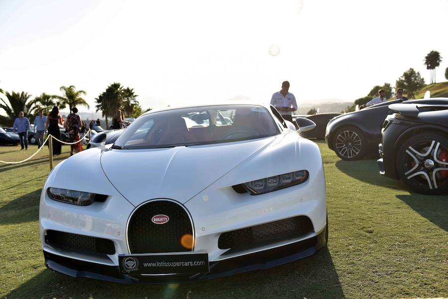 Coches de 2,3 millones de euros, el Mercedes ‘alas de gaviota’ de John Wayne o el Hispano-Suiza que encargó Alfonso XIII se dieron cita en el evento que Autobello celebró en Magna Marbella Golf.