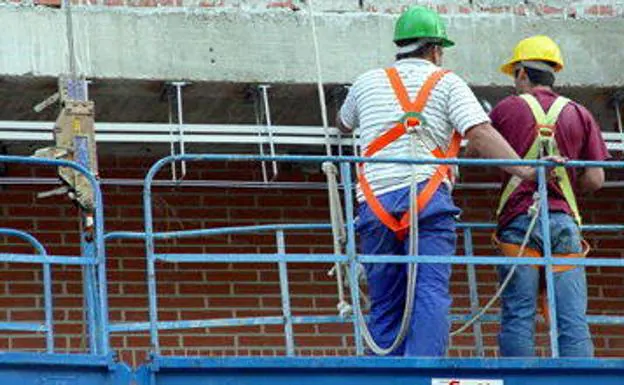 Torremolinos anula ayudas de mejora en 21 edificios de vecinos por ser «ilegales»