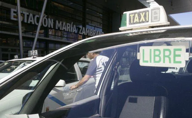 Así se reforzará el servicio de taxis durante la Feria de Málaga